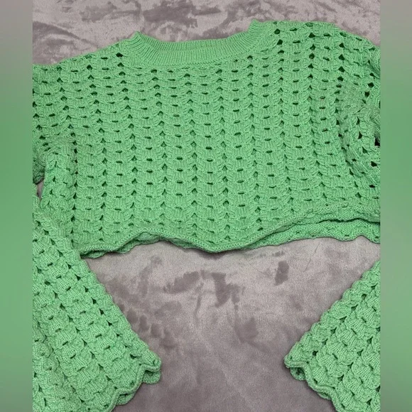 Zara Light Green Crochet Crop Top - Picture 2 of 7